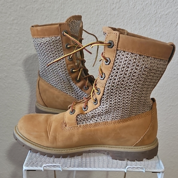 Timberland Womens Brown Lace-Up Combat Boots - Picture 7 of 11